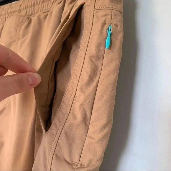 Birddogs tan  shorts - Picture 2 of 7